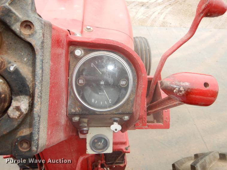 image for item DF1906 1966 Farmall 1206 tractor