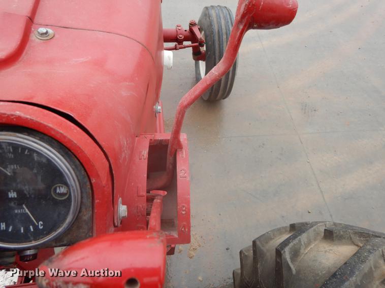 image for item DF1906 1966 Farmall 1206 tractor
