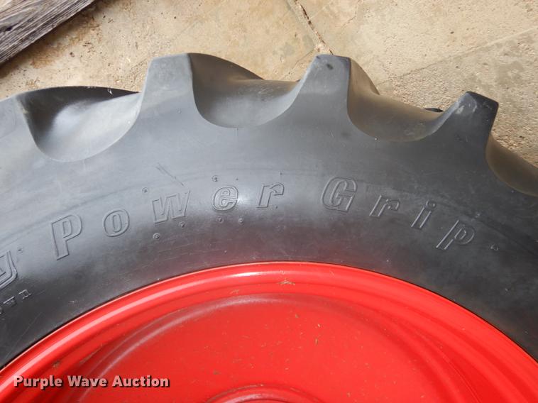 image for item DF1906 1966 Farmall 1206 tractor