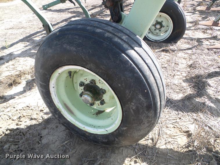 image for item DF2783 QuinStar Fallow Master II field cultivator