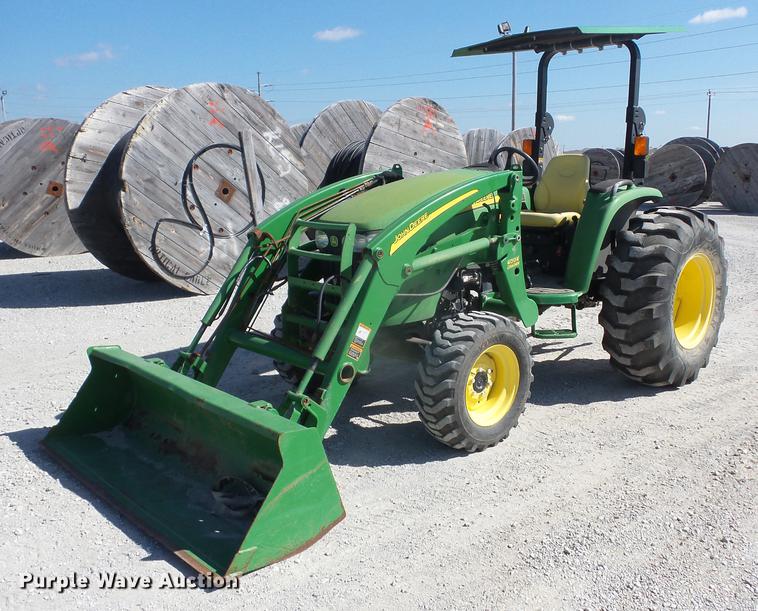 image for item EI9963 2013 John Deere 4520 MFWD tractor