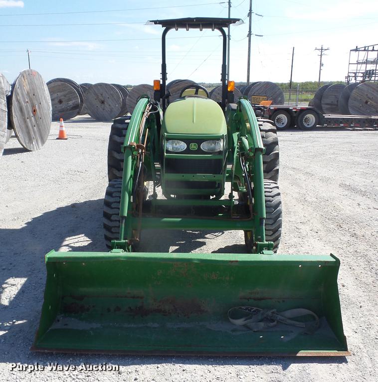 image for item EI9963 2013 John Deere 4520 MFWD tractor