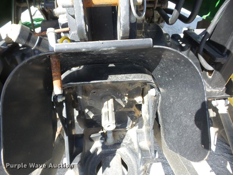image for item EI9963 2013 John Deere 4520 MFWD tractor