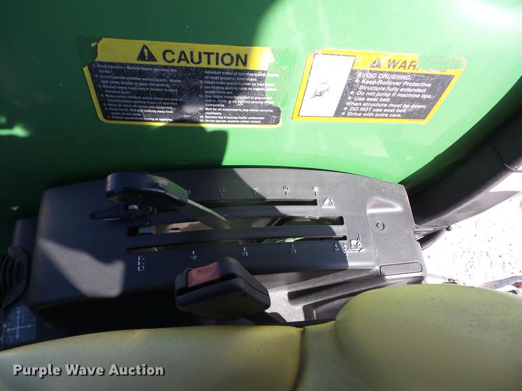 image for item EI9963 2013 John Deere 4520 MFWD tractor