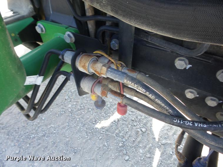 image for item EI9963 2013 John Deere 4520 MFWD tractor