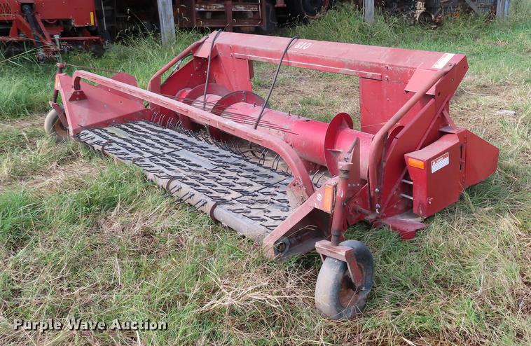 image for item EI9980 International 810 pickup head