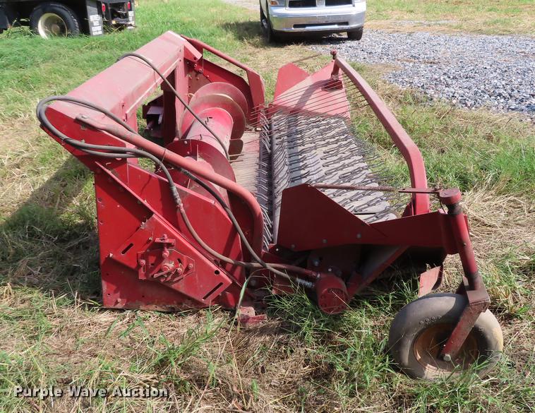 image for item EI9980 International 810 pickup head