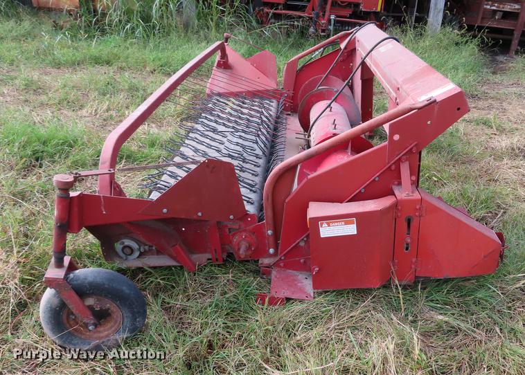 image for item EI9980 International 810 pickup head