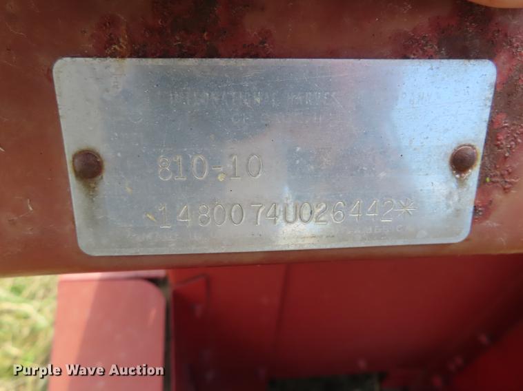 image for item EI9980 International 810 pickup head