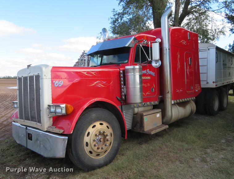 image for item EJ9718 1996 Peterbilt 379 semi truck