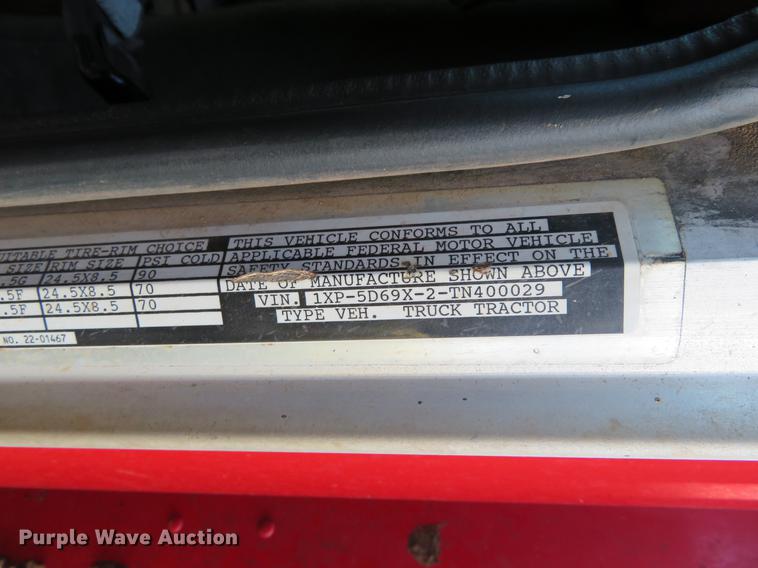 image for item EJ9718 1996 Peterbilt 379 semi truck