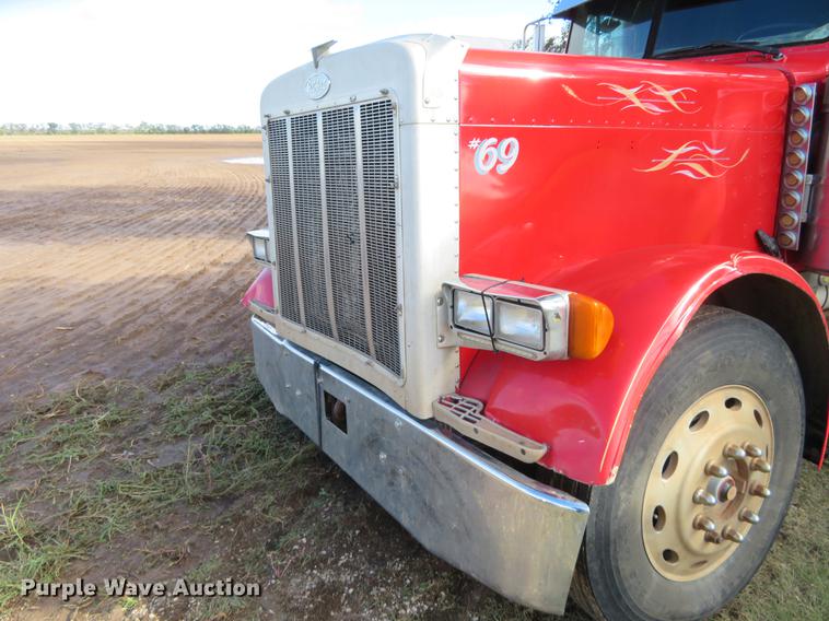 image for item EJ9718 1996 Peterbilt 379 semi truck