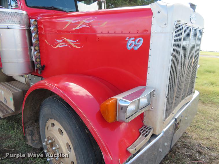 image for item EJ9718 1996 Peterbilt 379 semi truck