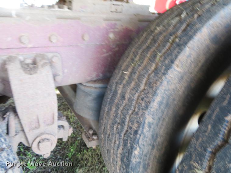 image for item EJ9718 1996 Peterbilt 379 semi truck