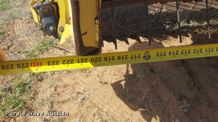 image for item EN9627 1996 New Holland 2450 windrower