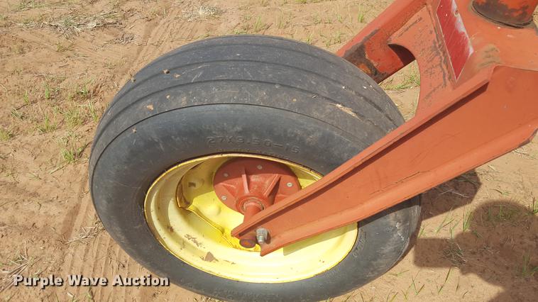 image for item EN9627 1996 New Holland 2450 windrower