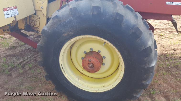 image for item EN9627 1996 New Holland 2450 windrower