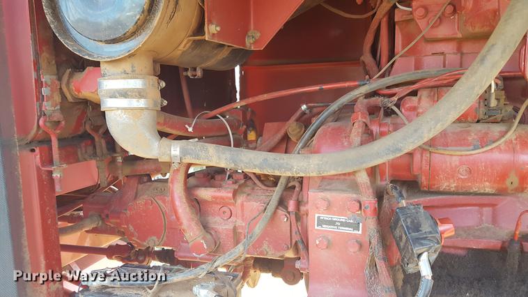image for item EN9627 1996 New Holland 2450 windrower