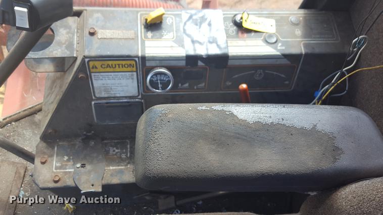 image for item EN9627 1996 New Holland 2450 windrower