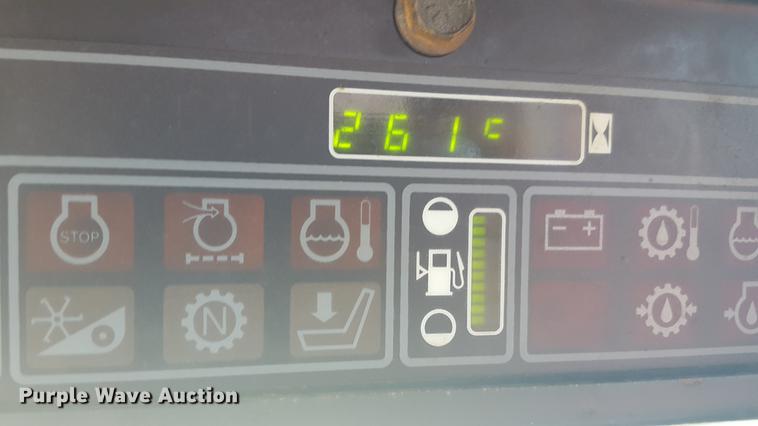 image for item EN9627 1996 New Holland 2450 windrower