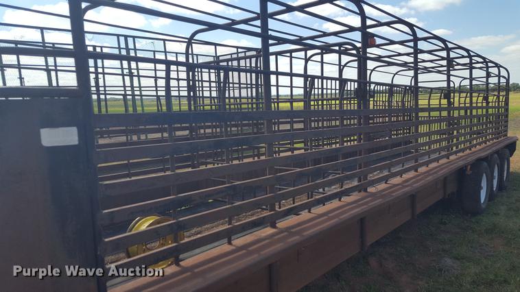 image for item EN9628 Livestock trailer