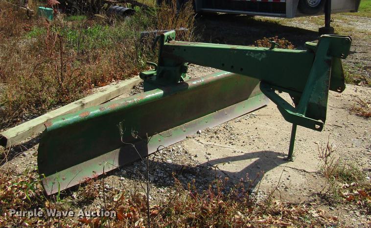 image for item FI9516 John Deere blade