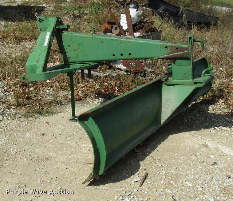 image for item FI9516 John Deere blade