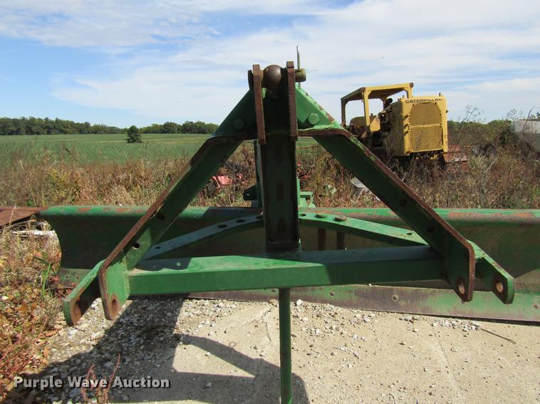 image for item FI9516 John Deere blade