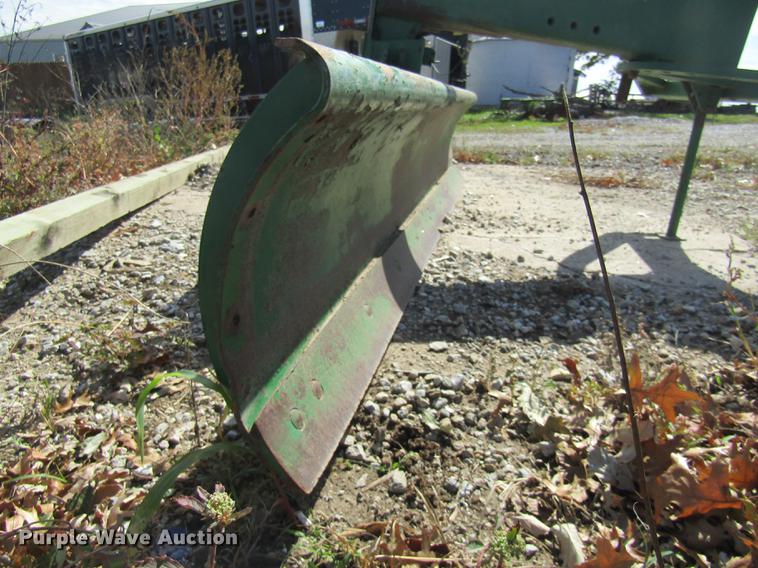 image for item FI9516 John Deere blade