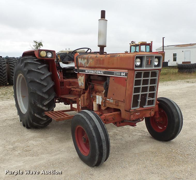 image for item FT9961 1984 International Hydro 84 tractor