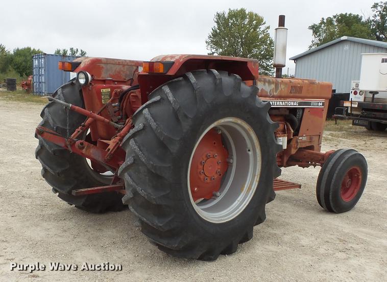 image for item FT9961 1984 International Hydro 84 tractor
