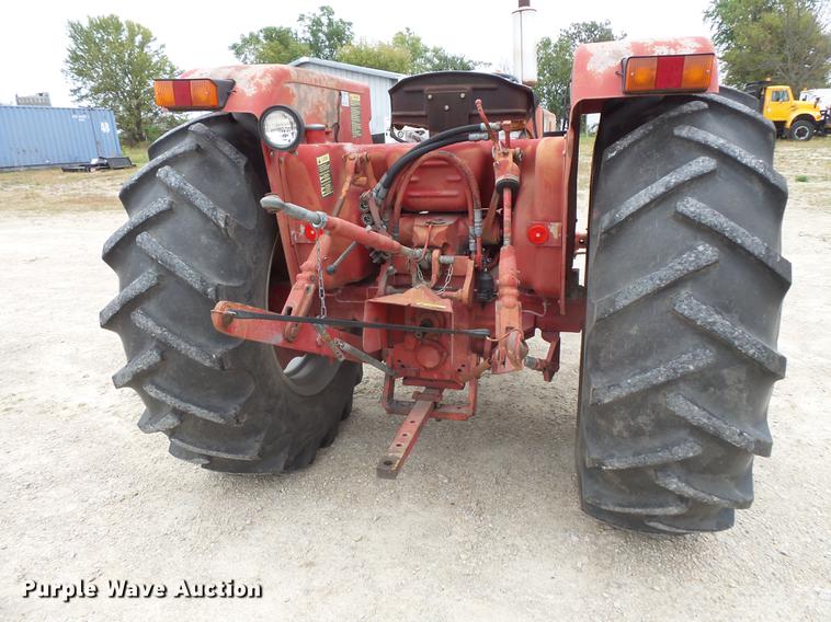 image for item FT9961 1984 International Hydro 84 tractor