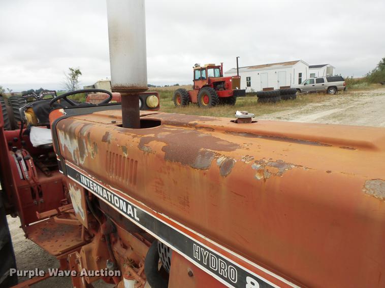 image for item FT9961 1984 International Hydro 84 tractor