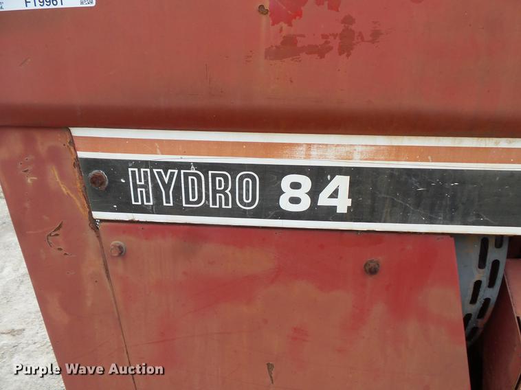 image for item FT9961 1984 International Hydro 84 tractor