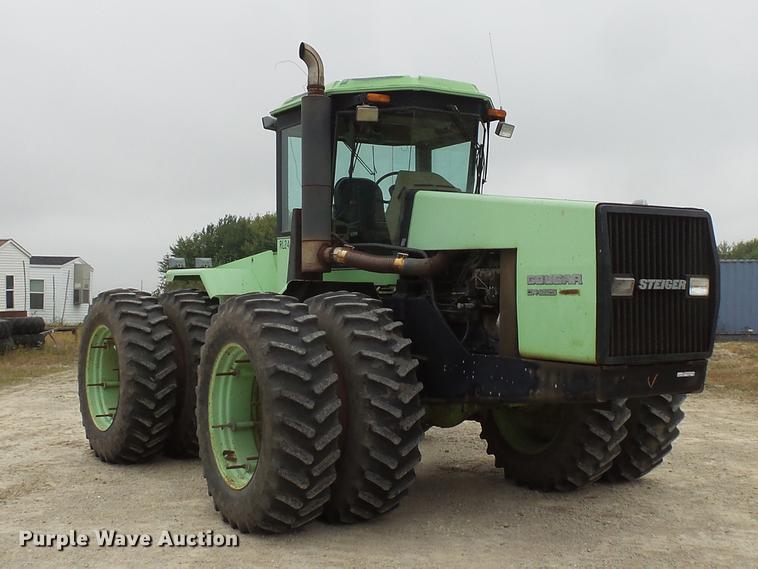 image for item FT9964 1985 Steiger Cougar CR1225 4WD tractor