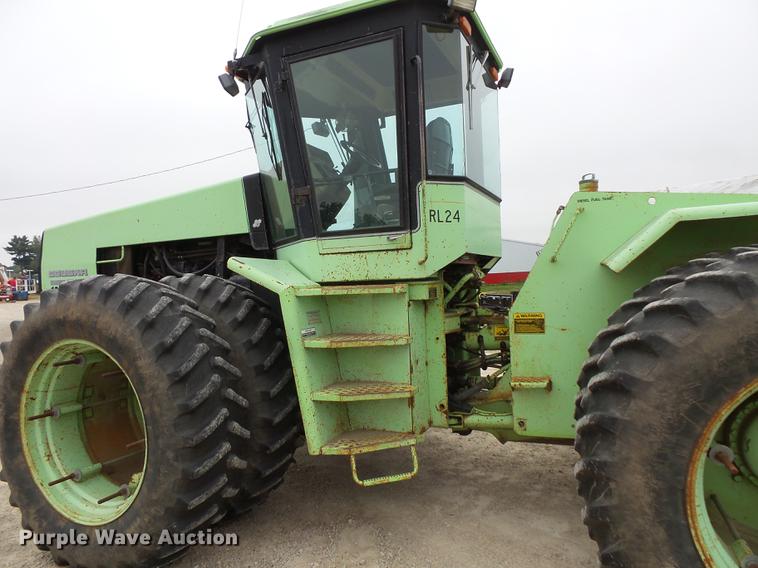 image for item FT9964 1985 Steiger Cougar CR1225 4WD tractor
