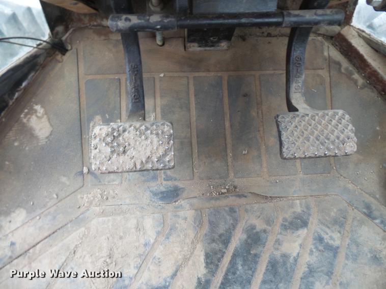 image for item FT9964 1985 Steiger Cougar CR1225 4WD tractor