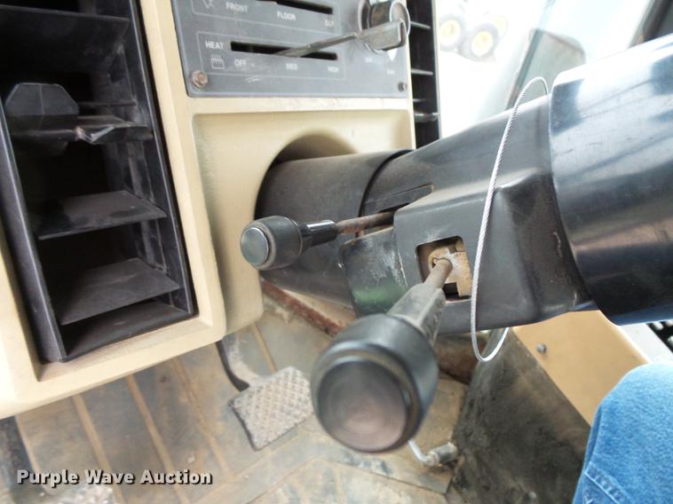 image for item FT9964 1985 Steiger Cougar CR1225 4WD tractor