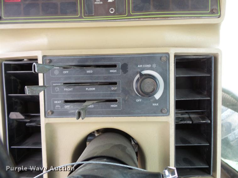 image for item FT9964 1985 Steiger Cougar CR1225 4WD tractor