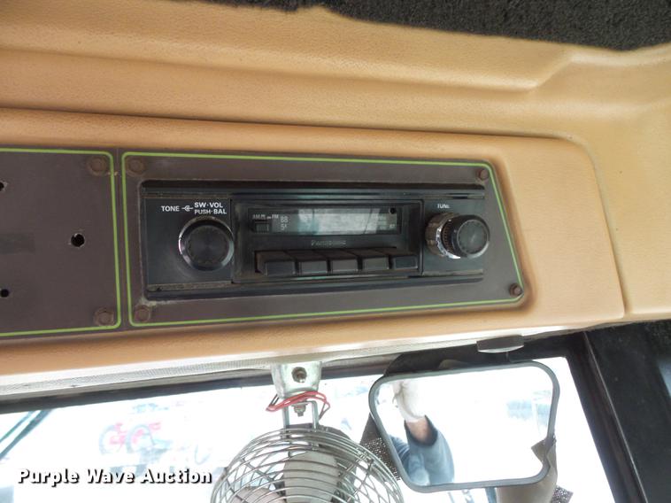 image for item FT9964 1985 Steiger Cougar CR1225 4WD tractor