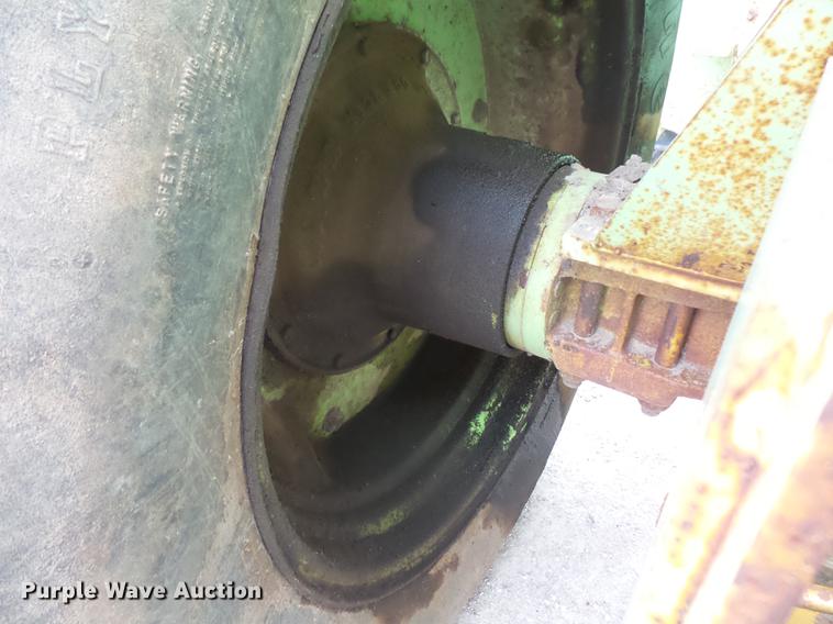 image for item FT9964 1985 Steiger Cougar CR1225 4WD tractor