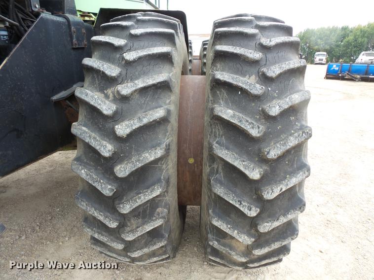 image for item FT9964 1985 Steiger Cougar CR1225 4WD tractor