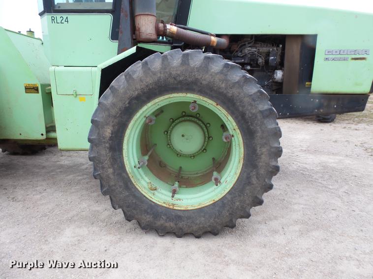 image for item FT9964 1985 Steiger Cougar CR1225 4WD tractor