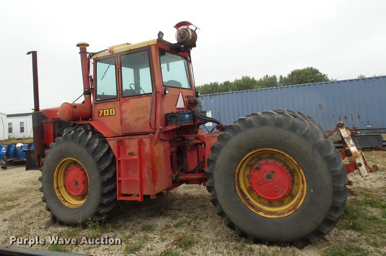 image for item FT9965 1975 Versatile 700 4WD tractor