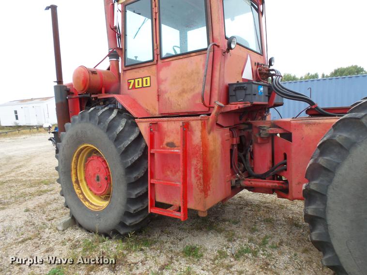 image for item FT9965 1975 Versatile 700 4WD tractor