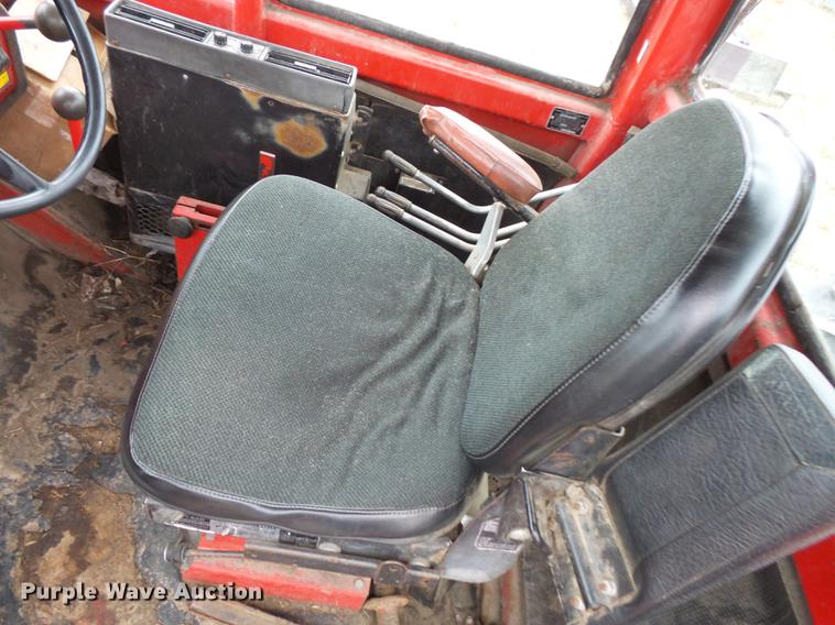 image for item FT9965 1975 Versatile 700 4WD tractor