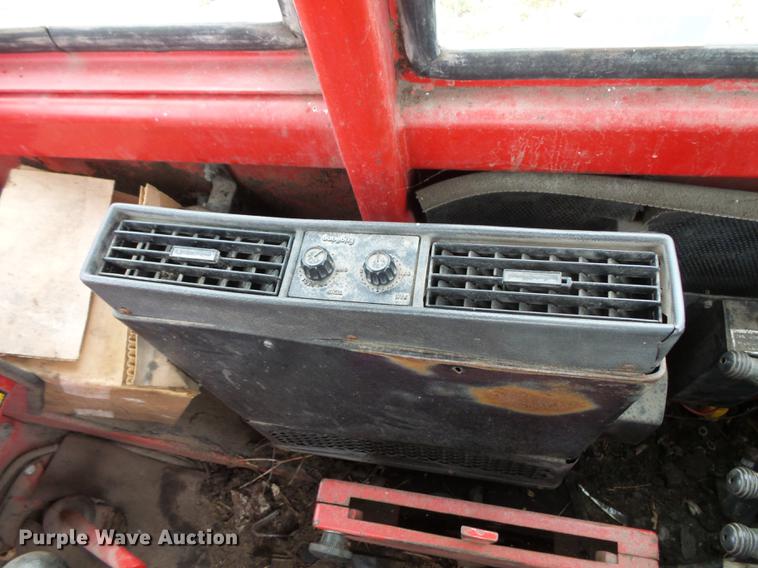 image for item FT9965 1975 Versatile 700 4WD tractor