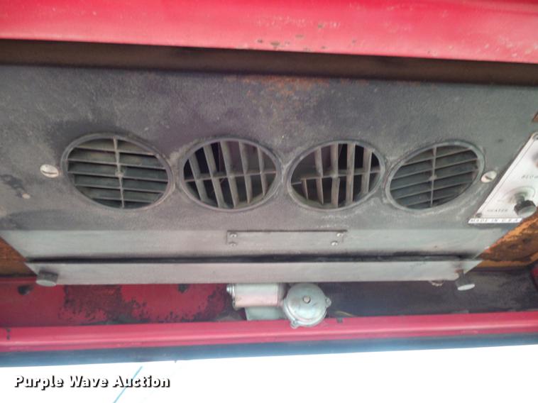 image for item FT9965 1975 Versatile 700 4WD tractor