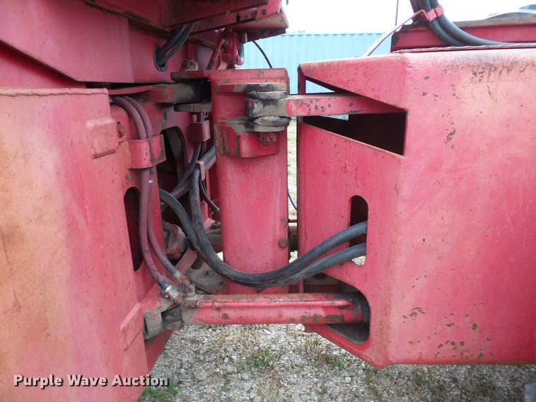 image for item FT9965 1975 Versatile 700 4WD tractor