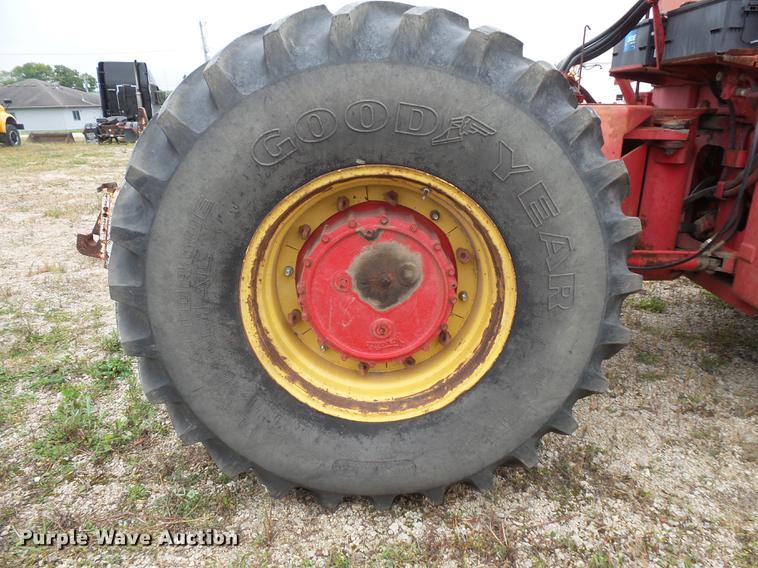 image for item FT9965 1975 Versatile 700 4WD tractor